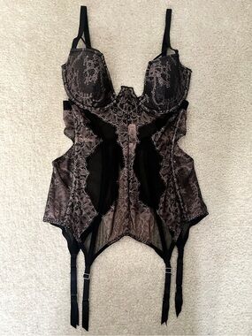 Victoria's Secret *Dream Angels* Lace Garter Corset Bustier- 36C *NWT*